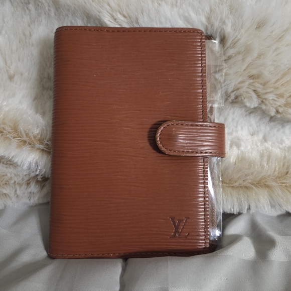 Louis Vuitton Handbags - Louis Vuitton PM Epi Agenda Cover with Insert